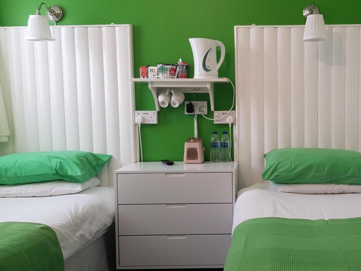 Twin Room with Private Bathroom